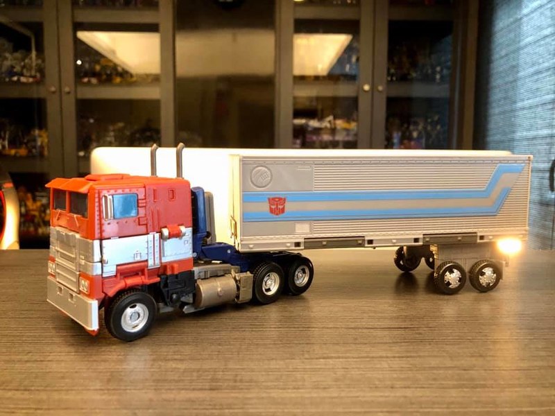 Earthrise Leader Optimus Prime Trailer Hitched To SIEGE, Cybertron, Studio Series DTOM Primes  (2 of 3)